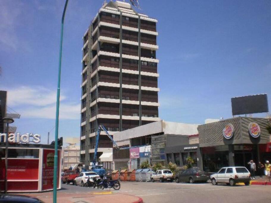 Comodo y amplio en el corazon de la Peninsula PDE Torre Amalfi Punta del Este Exterior foto